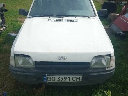 Белый БМВ 3 Серия, объемом двигателя 1.3 л и пробегом 45 тыс. км за 620 $, фото 1 на Automoto.ua