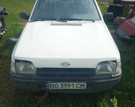 Белый БМВ 3 Серия, объемом двигателя 1.3 л и пробегом 45 тыс. км за 620 $, фото 1 на Automoto.ua