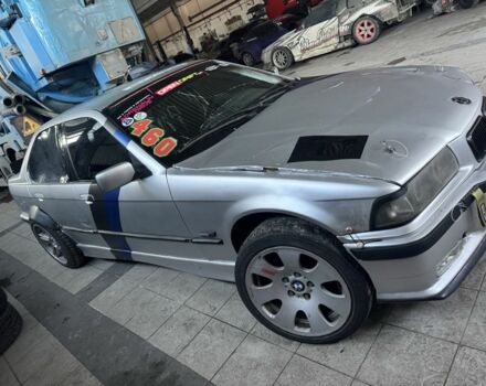 Белый БМВ 3 Серия, объемом двигателя 1.8 л и пробегом 150 тыс. км за 14990 $, фото 1 на Automoto.ua