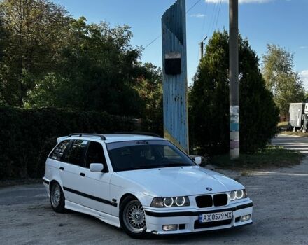 Белый БМВ 3 Серия, объемом двигателя 2.8 л и пробегом 326 тыс. км за 4350 $, фото 1 на Automoto.ua