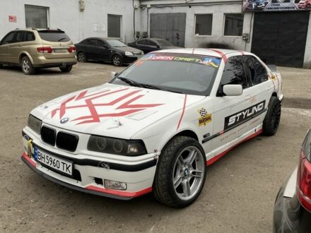 БМВ 3 Серия 1996 в Одессе на Automoto.ua Белый БМВ 3 Серия, объемом двигателя 1.8 л и пробегом 150 тыс. км за 1500 $, фото 1 на Automoto.ua