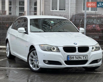 Белый БМВ 3 Серия, объемом двигателя 2 л и пробегом 208 тыс. км за 8900 $, фото 1 на Automoto.ua