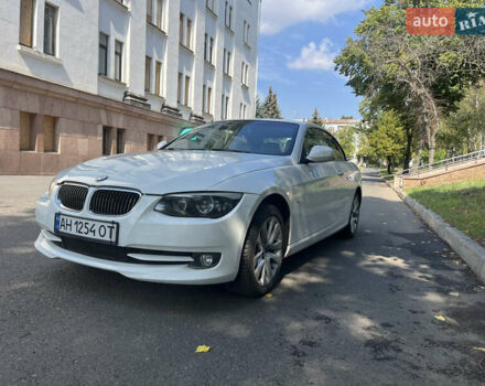 Білий БМВ 3 Серія, об'ємом двигуна 3 л та пробігом 110 тис. км за 12500 $, фото 1 на Automoto.ua