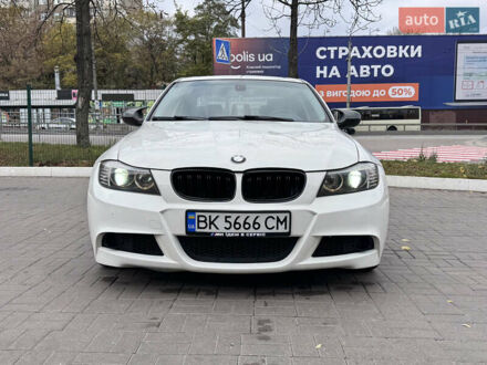 Белый БМВ 3 Серия, объемом двигателя 3 л и пробегом 219 тыс. км за 8000 $, фото 1 на Automoto.ua