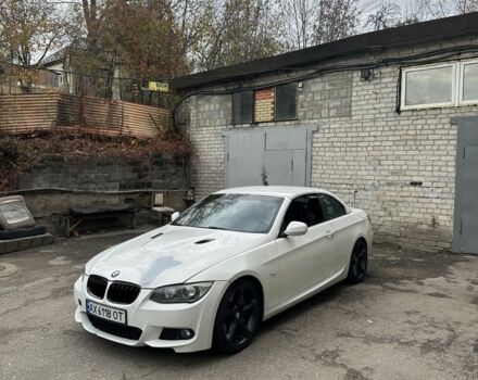 Белый БМВ 3 Серия, объемом двигателя 3 л и пробегом 170 тыс. км за 10000 $, фото 1 на Automoto.ua