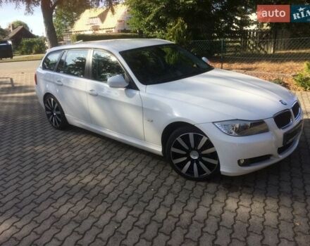 Белый БМВ 3 Серия, объемом двигателя 2 л и пробегом 210 тыс. км за 9500 $, фото 1 на Automoto.ua