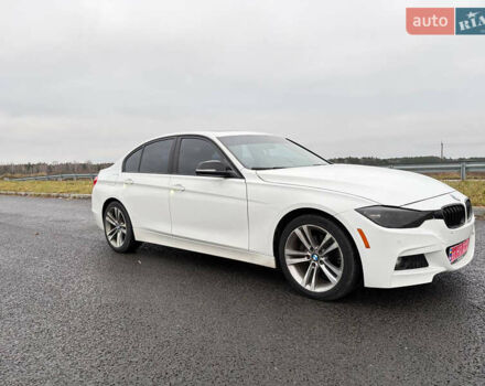 Белый БМВ 3 Серия, объемом двигателя 2 л и пробегом 251 тыс. км за 13700 $, фото 1 на Automoto.ua