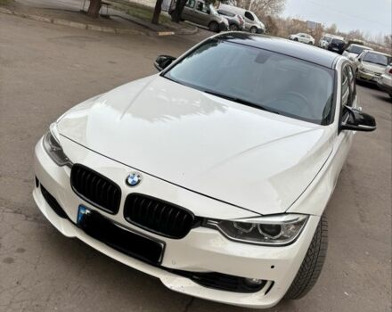 Білий БМВ 3 Серія, об'ємом двигуна 2 л та пробігом 350 тис. км за 12500 $, фото 1 на Automoto.ua