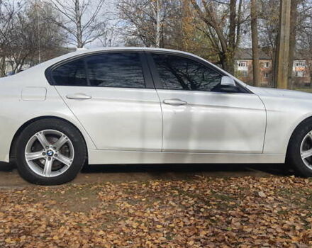Белый БМВ 3 Серия, объемом двигателя 2 л и пробегом 189 тыс. км за 11500 $, фото 1 на Automoto.ua