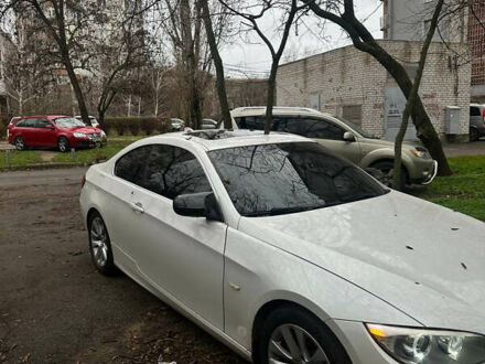 Белый БМВ 3 Серия, объемом двигателя 3 л и пробегом 135 тыс. км за 9999 $, фото 1 на Automoto.ua