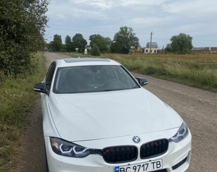 Белый БМВ 3 Серия, объемом двигателя 2 л и пробегом 170 тыс. км за 13500 $, фото 1 на Automoto.ua
