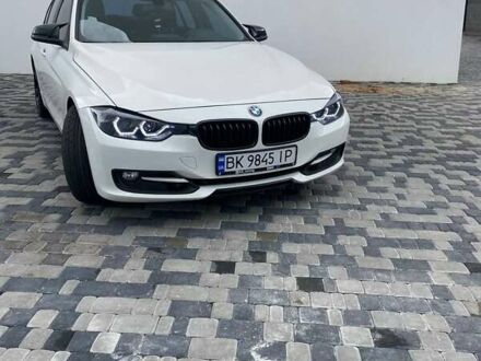 БМВ 3 Серия 2013 в Ровно на Automoto.ua Белый БМВ 3 Серия, объемом двигателя 2 л и пробегом 237 тыс. км за 12900 $, фото 1 на Automoto.ua