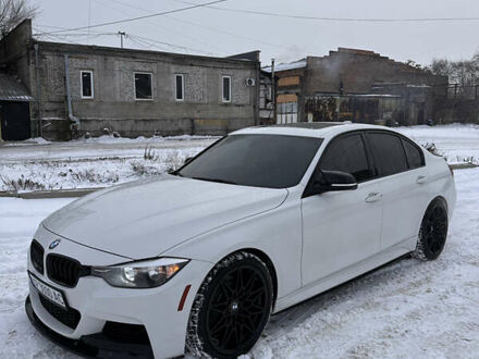Белый БМВ 3 Серия, объемом двигателя 2 л и пробегом 270 тыс. км за 15000 $, фото 1 на Automoto.ua