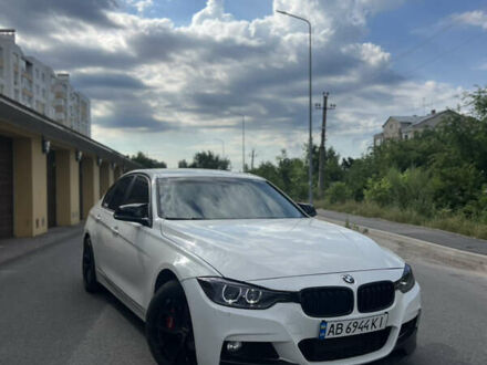 Білий БМВ 3 Серія, об'ємом двигуна 2 л та пробігом 250 тис. км за 13700 $, фото 1 на Automoto.ua