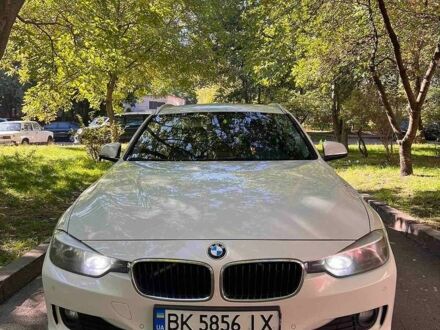 Белый БМВ 3 Серия, объемом двигателя 2 л и пробегом 268 тыс. км за 11800 $, фото 1 на Automoto.ua