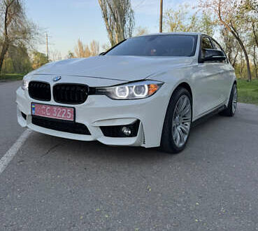 БМВ 3 Серия 2015 в Днепре (Днепропетровске) на Automoto.ua Белый БМВ 3 Серия, объемом двигателя 2 л и пробегом 190 тыс. км за 16000 $, фото 1 на Automoto.ua