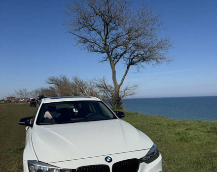 Белый БМВ 3 Серия, объемом двигателя 2 л и пробегом 125 тыс. км за 13000 $, фото 1 на Automoto.ua