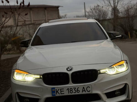 БМВ 3 Серия 2015 в Харькове на Automoto.ua Белый БМВ 3 Серия, объемом двигателя 2 л и пробегом 140 тыс. км за 18500 $, фото 1 на Automoto.ua