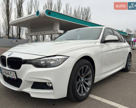 Белый БМВ 3 Серия, объемом двигателя 2 л и пробегом 190 тыс. км за 14000 $, фото 1 на Automoto.ua