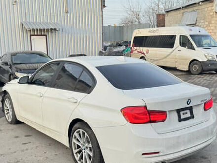 Белый БМВ 3 Серия, объемом двигателя 2 л и пробегом 99 тыс. км за 9600 $, фото 1 на Automoto.ua