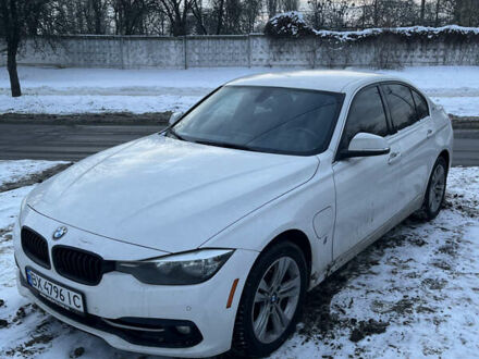 Белый БМВ 3 Серия, объемом двигателя 2 л и пробегом 151 тыс. км за 19200 $, фото 1 на Automoto.ua