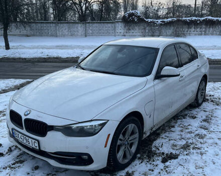 Белый БМВ 3 Серия, объемом двигателя 2 л и пробегом 151 тыс. км за 19200 $, фото 1 на Automoto.ua