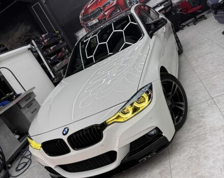 Білий БМВ 3 Серія, об'ємом двигуна 2 л та пробігом 130 тис. км за 20895 $, фото 1 на Automoto.ua