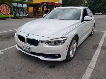 Белый БМВ 3 Серия, объемом двигателя 2 л и пробегом 56 тыс. км за 22000 $, фото 1 на Automoto.ua