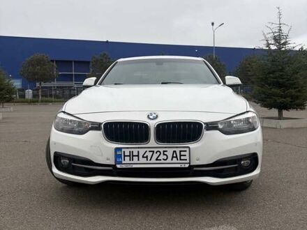 Белый БМВ 3 Серия, объемом двигателя 2 л и пробегом 160 тыс. км за 15700 $, фото 1 на Automoto.ua