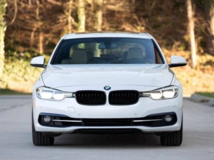 БМВ 3 Серія 2017 у Києві на Automoto.ua Білий БМВ 3 Серія, об'ємом двигуна 2 л та пробігом 66 тис. км за 3700 $, фото 1 на Automoto.ua