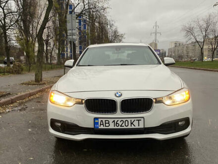Белый БМВ 3 Серия, объемом двигателя 2 л и пробегом 120 тыс. км за 14900 $, фото 1 на Automoto.ua