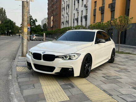 Белый БМВ 3 Серия, объемом двигателя 3 л и пробегом 108 тыс. км за 30000 $, фото 1 на Automoto.ua