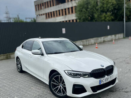 Белый БМВ 3 Серия, объемом двигателя 2 л и пробегом 54 тыс. км за 27800 $, фото 1 на Automoto.ua