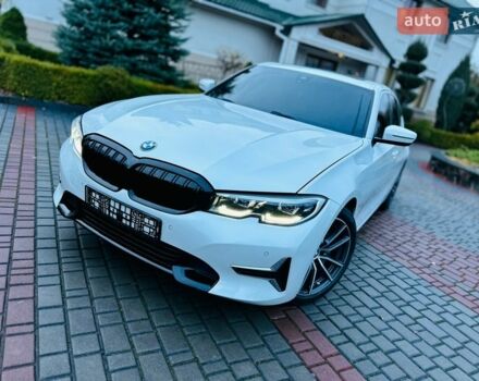 Белый БМВ 3 Серия, объемом двигателя 2 л и пробегом 180 тыс. км за 23900 $, фото 1 на Automoto.ua