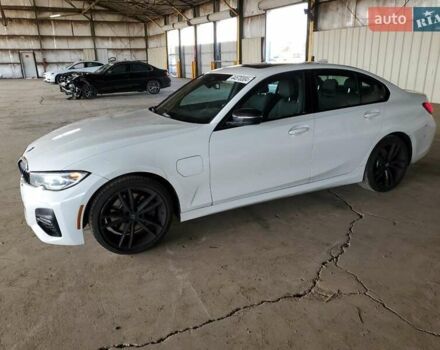 Белый БМВ 3 Серия, объемом двигателя 2 л и пробегом 69 тыс. км за 9000 $, фото 1 на Automoto.ua