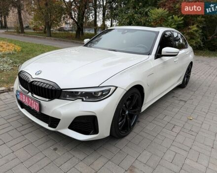 Белый БМВ 3 Серия, объемом двигателя 2 л и пробегом 59 тыс. км за 27500 $, фото 1 на Automoto.ua