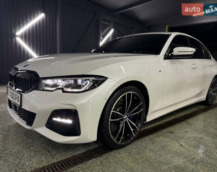 Білий БМВ 3 Серія, об'ємом двигуна 2 л та пробігом 21 тис. км за 49500 $, фото 1 на Automoto.ua