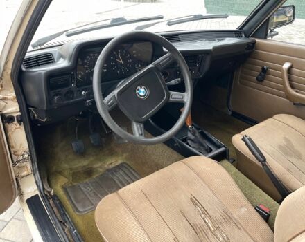 Бежевый БМВ 3 Серия, объемом двигателя 1.6 л и пробегом 290 тыс. км за 1950 $, фото 7 на Automoto.ua