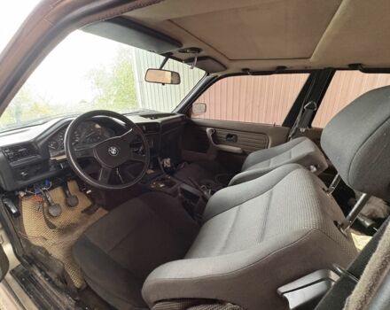 Бежевый БМВ 3 Серия, объемом двигателя 1.8 л и пробегом 219 тыс. км за 1500 $, фото 3 на Automoto.ua