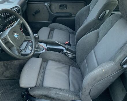 Бежевый БМВ 3 Серия, объемом двигателя 1.8 л и пробегом 457 тыс. км за 1550 $, фото 10 на Automoto.ua