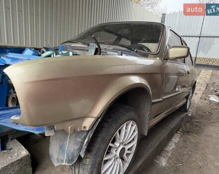 Бежевый БМВ 3 Серия, объемом двигателя 1.8 л и пробегом 219 тыс. км за 1500 $, фото 1 на Automoto.ua