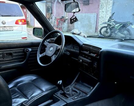 Бежевый БМВ 3 Серия, объемом двигателя 0 л и пробегом 100 тыс. км за 3500 $, фото 3 на Automoto.ua