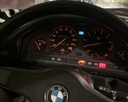 Бежевый БМВ 3 Серия, объемом двигателя 1.8 л и пробегом 500 тыс. км за 2100 $, фото 11 на Automoto.ua