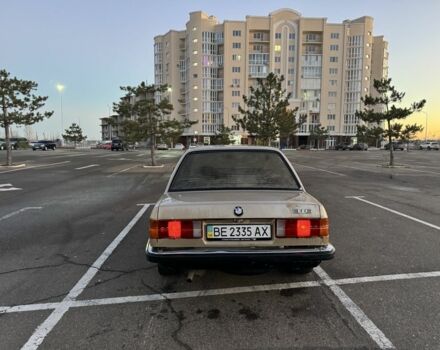 Бежевый БМВ 3 Серия, объемом двигателя 1.8 л и пробегом 500 тыс. км за 2100 $, фото 5 на Automoto.ua