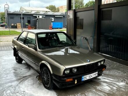 Бежевый БМВ 3 Серия, объемом двигателя 0 л и пробегом 100 тыс. км за 3500 $, фото 1 на Automoto.ua