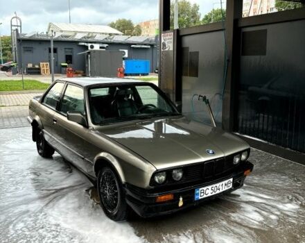 Бежевий БМВ 3 Серія, об'ємом двигуна 0 л та пробігом 100 тис. км за 3500 $, фото 1 на Automoto.ua