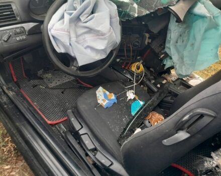 Черный БМВ 3 Серия, объемом двигателя 1.8 л и пробегом 277 тыс. км за 1200 $, фото 2 на Automoto.ua