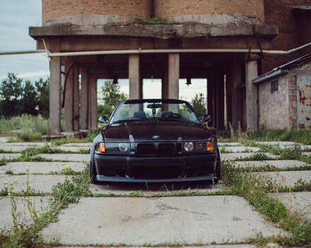 Черный БМВ 3 Серия, объемом двигателя 2.79 л и пробегом 188 тыс. км за 11500 $, фото 6 на Automoto.ua