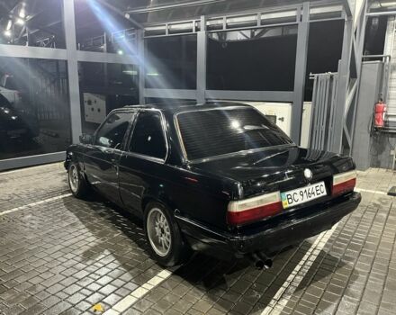 Черный БМВ 3 Серия, объемом двигателя 1.8 л и пробегом 500 тыс. км за 900 $, фото 2 на Automoto.ua