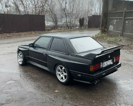 Чорний БМВ 3 Серія, об'ємом двигуна 1.77 л та пробігом 100 тис. км за 7800 $, фото 1 на Automoto.ua
